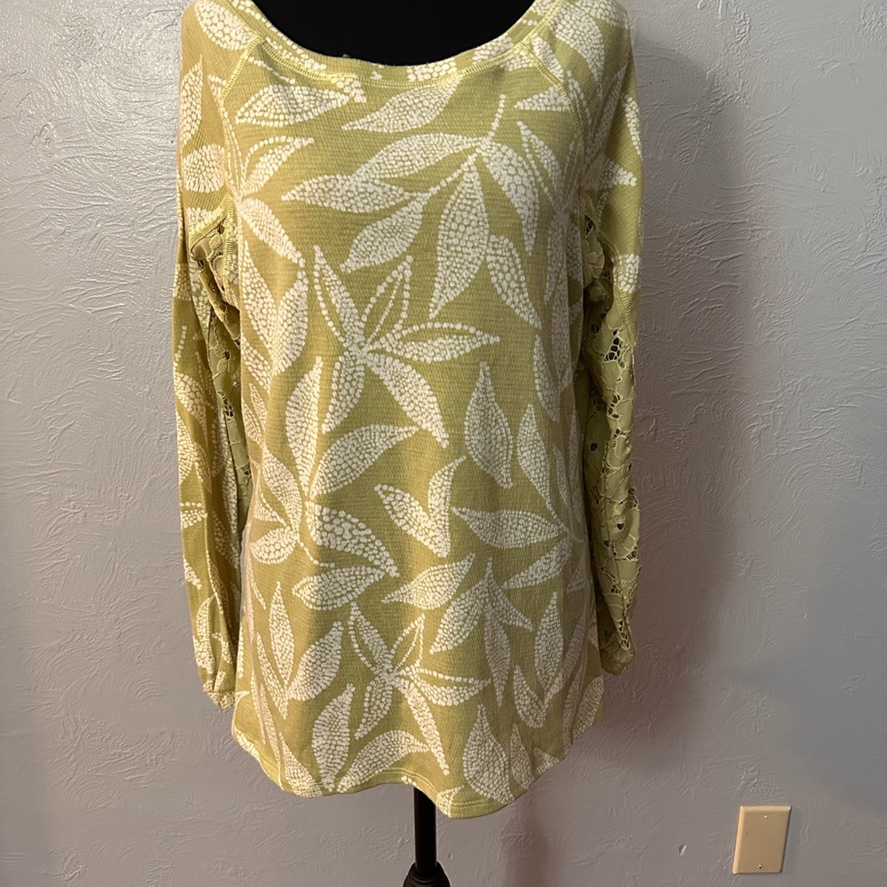 Cato Cute Olive Green Floral Lace Sleeve Top | Size M